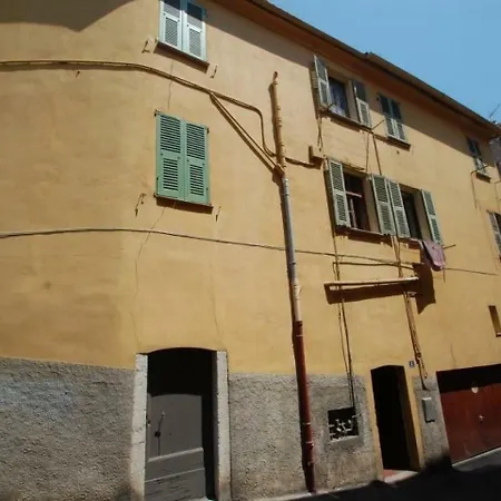 Joli 2 Pieces Au Calme Dans La Vieille Ville Апартаменти Мантон