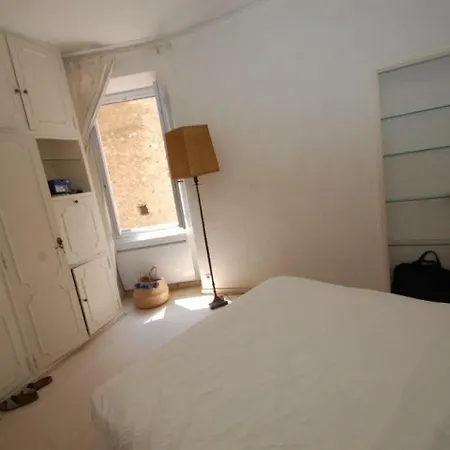 Апартаменти Joli 2 Pieces Au Calme Dans La Vieille Ville *